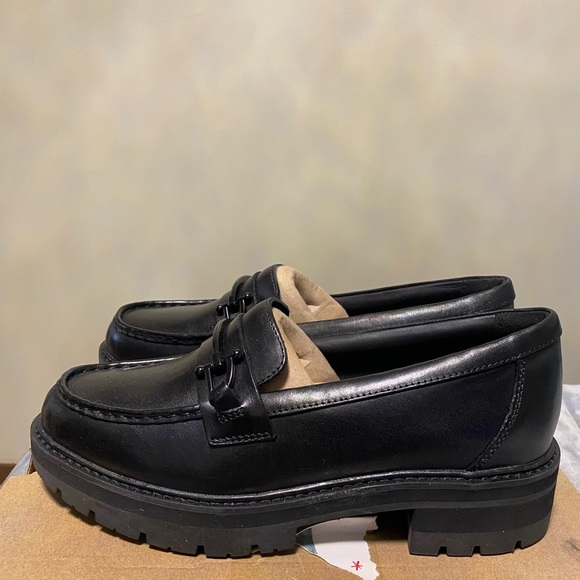 Clarks Orianna Bit Leather Loafers - Picture 4 of 8